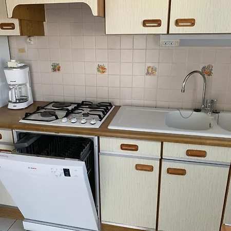 Confortable A 400 M De La Avec 3 Et Terrasse - 6 Couchages - Fr-1-784-8 Chalet *