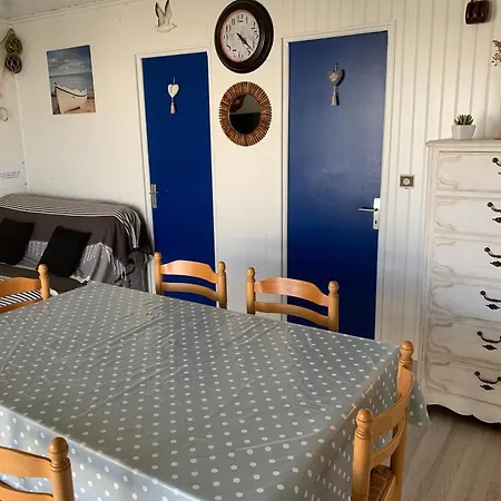 Confortable A 400 M De La Avec 3 Et Terrasse - 6 Couchages - Fr-1-784-8 * Gruissan
